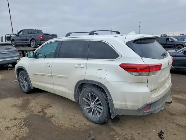 5TDJZRFH4JS542034 2018 TOYOTA HIGHLANDER - Image 2
