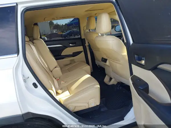 5TDJZRFH4JS544222 2018 TOYOTA HIGHLANDER - Image 8