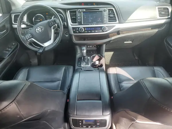 5TDJZRFH4JS547038 2018 TOYOTA HIGHLANDER - Image 8