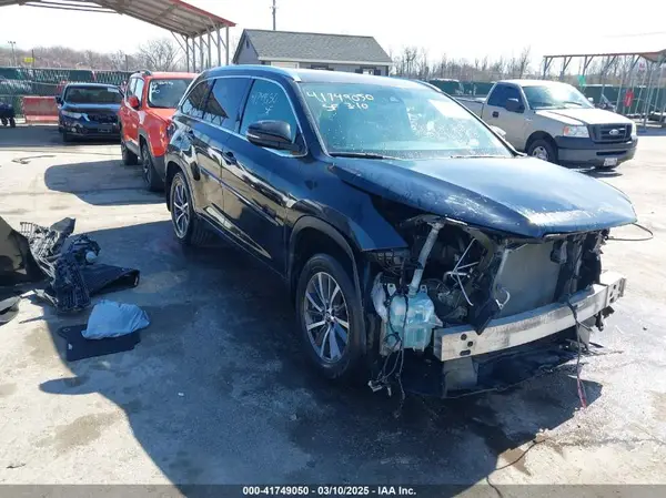 5TDJZRFH4JS548478 2018 TOYOTA HIGHLANDER - Image 1