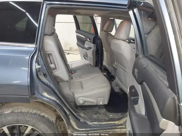 5TDJZRFH4JS801895 2018 TOYOTA HIGHLANDER - Image 8