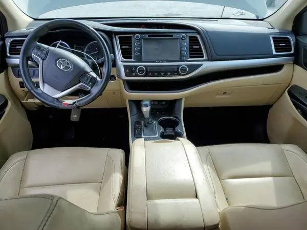 5TDJZRFH4JS804778 2018 TOYOTA HIGHLANDER - Image 8