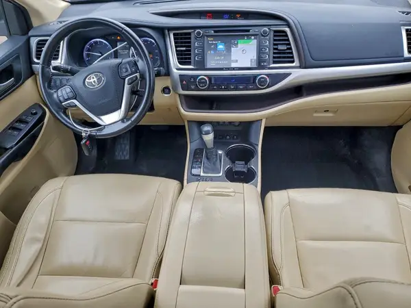 5TDJZRFH4JS808426 2018 TOYOTA HIGHLANDER - Image 8