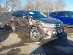 5TDJZRFH4JS810581 2018 TOYOTA HIGHLANDER