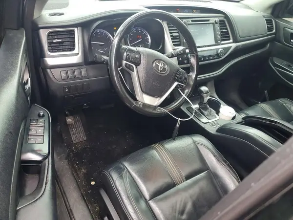 5TDJZRFH4JS812038 2018 TOYOTA HIGHLANDER - Image 8