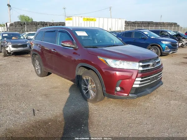 5TDJZRFH4JS816767 2018 TOYOTA HIGHLANDER - Image 1