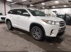 5TDJZRFH4JS823606 2018 TOYOTA HIGHLANDER