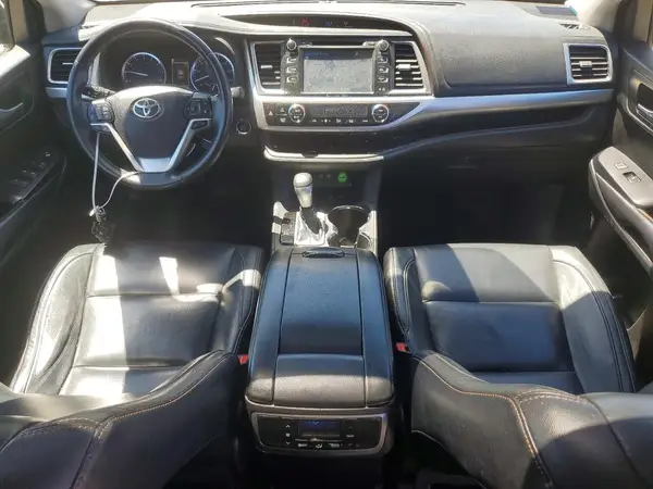 5TDJZRFH4JS828188 2018 TOYOTA HIGHLANDER - Image 8