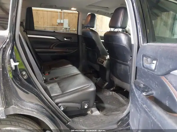 5TDJZRFH4JS829048 2018 TOYOTA HIGHLANDER - Image 8