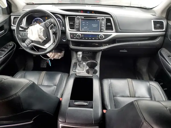5TDJZRFH4JS830927 2018 TOYOTA HIGHLANDER - Image 8