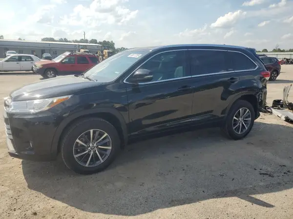 5TDJZRFH4JS833567 2018 TOYOTA HIGHLANDER - Image 1
