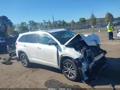 5TDJZRFH4JS843340 2018 TOYOTA HIGHLANDER