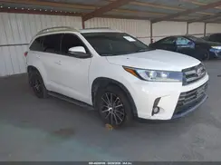 5TDJZRFH4JS849929 2018 TOYOTA HIGHLANDER