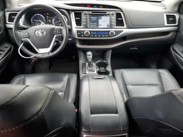 5TDJZRFH4JS857674 2018 TOYOTA HIGHLANDER - Image 8