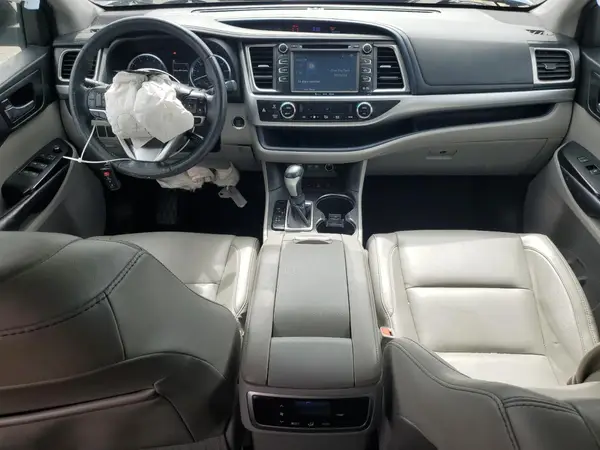 5TDJZRFH4JS862146 2018 TOYOTA HIGHLANDER - Image 8