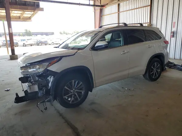 5TDJZRFH4JS875088 2018 TOYOTA HIGHLANDER - Image 1