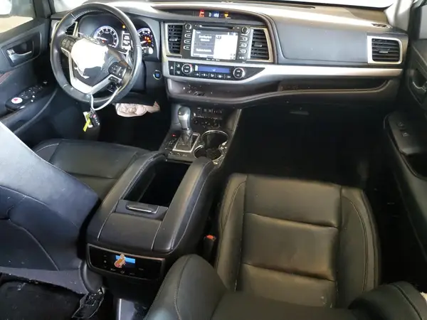 5TDJZRFH4JS875088 2018 TOYOTA HIGHLANDER - Image 8