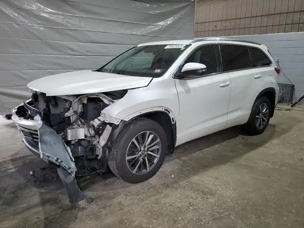 5TDJZRFH4JS877522 2018 TOYOTA HIGHLANDER - Image 1