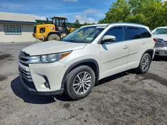 5TDJZRFH4JS880887 2018 TOYOTA HIGHLANDER
