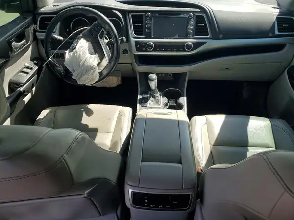 5TDJZRFH4JS883515 2018 TOYOTA HIGHLANDER - Image 8