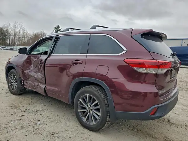 5TDJZRFH4JS891405 2018 TOYOTA HIGHLANDER - Image 2