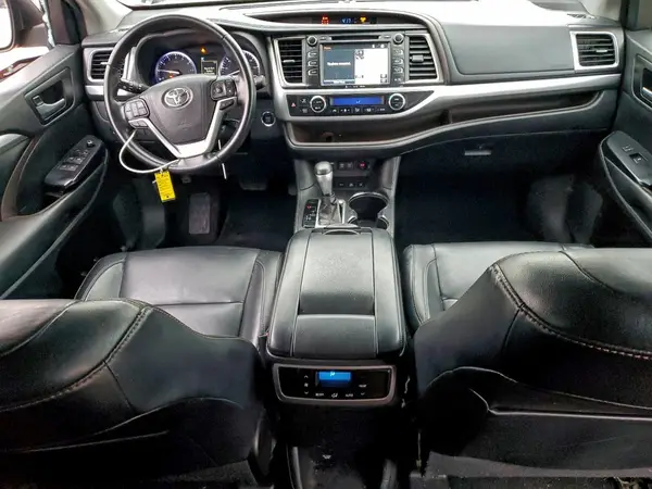 5TDJZRFH4JS891405 2018 TOYOTA HIGHLANDER - Image 8