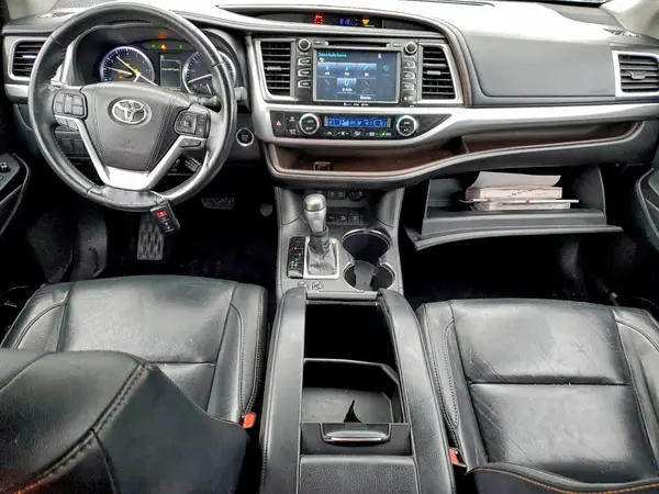 5TDJZRFH4JS893719 2018 TOYOTA HIGHLANDER - Image 8