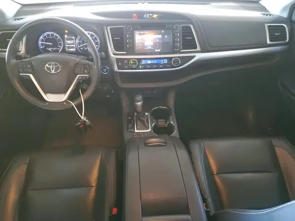 5TDJZRFH4JS898094 2018 TOYOTA HIGHLANDER - Image 8