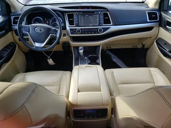 5TDJZRFH4JS906100 2018 TOYOTA HIGHLANDER - Image 8