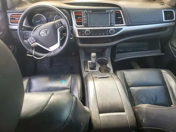 5TDJZRFH4JS906842 2018 TOYOTA HIGHLANDER - Image 8