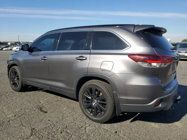 5TDJZRFH4KS564987 2019 TOYOTA HIGHLANDER - Image 2