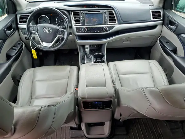 5TDJZRFH4KS565086 2019 TOYOTA HIGHLANDER - Image 8