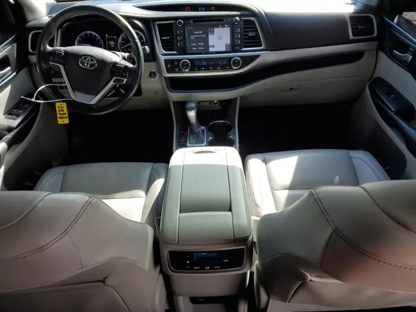 5TDJZRFH4KS571177 2019 TOYOTA HIGHLANDER - Image 8