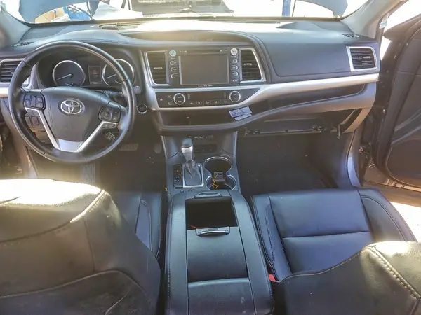 5TDJZRFH4KS571907 2019 TOYOTA HIGHLANDER - Image 8