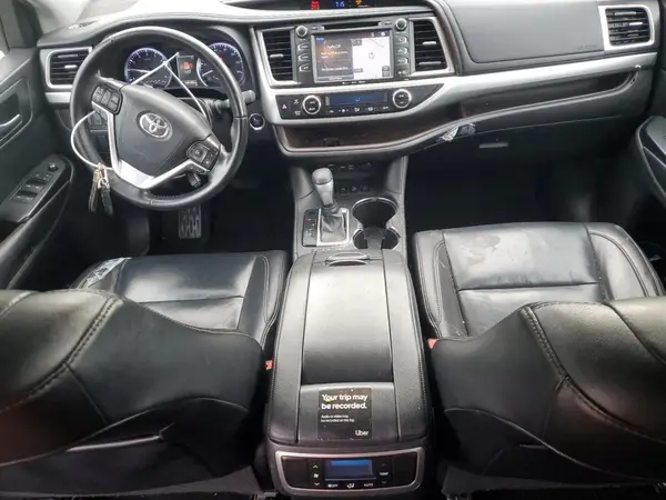 5TDJZRFH4KS579067 2019 TOYOTA HIGHLANDER - Image 8