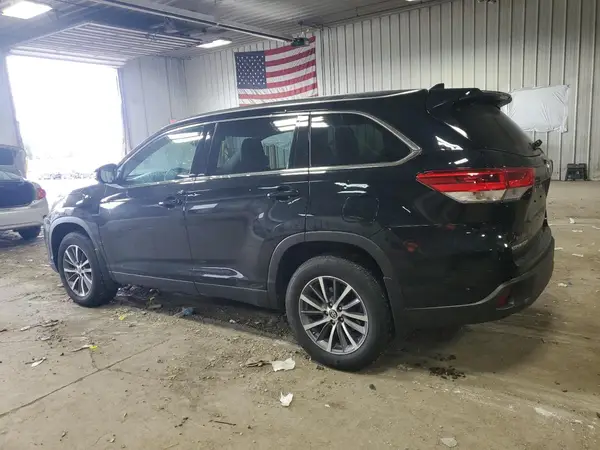 5TDJZRFH4KS579165 2019 TOYOTA HIGHLANDER - Image 2