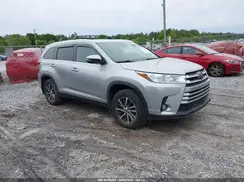 5TDJZRFH4KS582163 2019 TOYOTA HIGHLANDER
