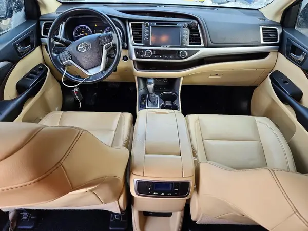 5TDJZRFH4KS588853 2019 TOYOTA HIGHLANDER - Image 8