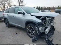 5TDJZRFH4KS590151 2019 TOYOTA HIGHLANDER