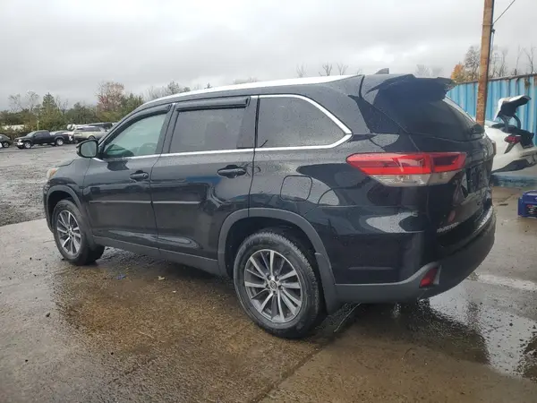 5TDJZRFH4KS591381 2019 TOYOTA HIGHLANDER - Image 2