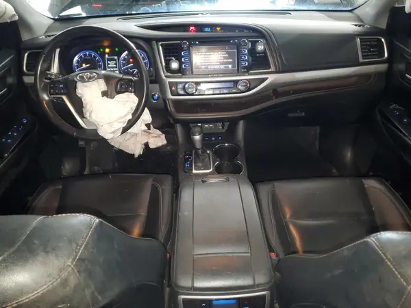 5TDJZRFH4KS592840 2019 TOYOTA HIGHLANDER - Image 8