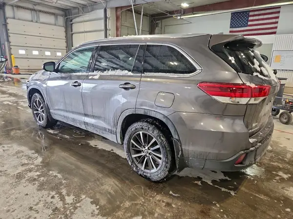 5TDJZRFH4KS600936 2019 TOYOTA HIGHLANDER - Image 2