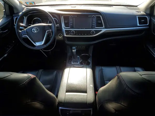 5TDJZRFH4KS609538 2019 TOYOTA HIGHLANDER - Image 8