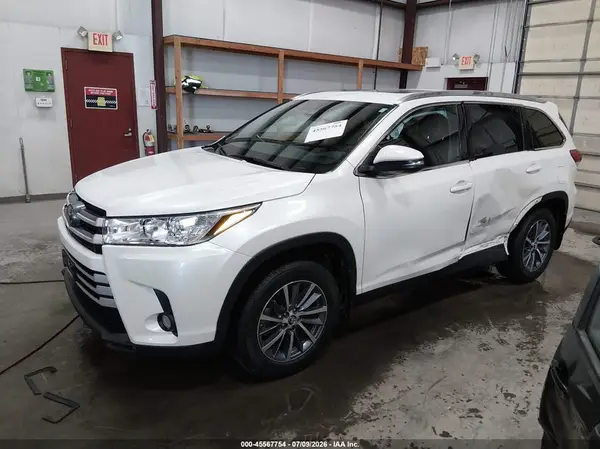 5TDJZRFH4KS611628 2019 TOYOTA HIGHLANDER - Image 2