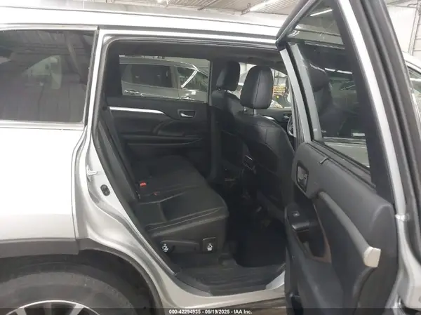 5TDJZRFH4KS612004 2019 TOYOTA HIGHLANDER - Image 8