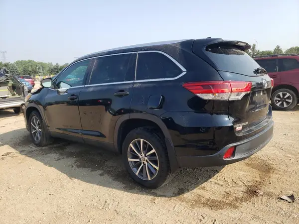 5TDJZRFH4KS612262 2019 TOYOTA HIGHLANDER - Image 2