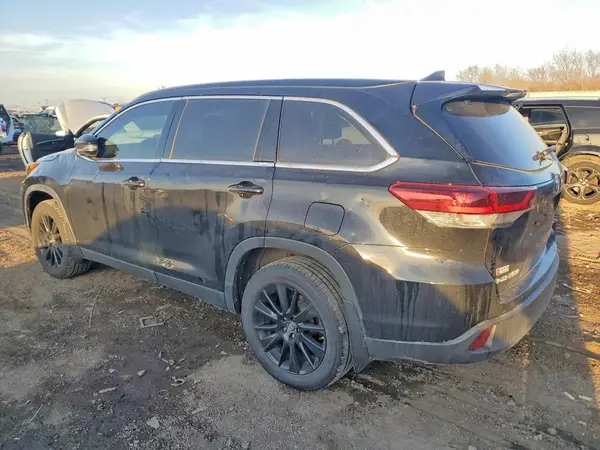 5TDJZRFH4KS613055 2019 TOYOTA HIGHLANDER - Image 2
