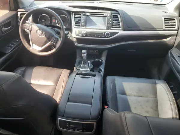 5TDJZRFH4KS613671 2019 TOYOTA HIGHLANDER - Image 8
