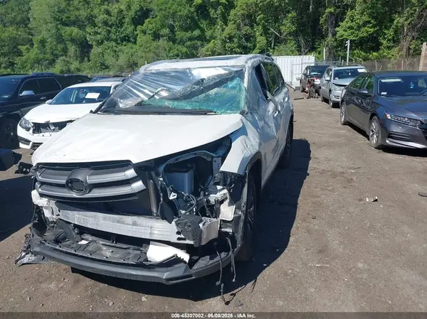 5TDJZRFH4KS614416 2019 TOYOTA HIGHLANDER - Image 2