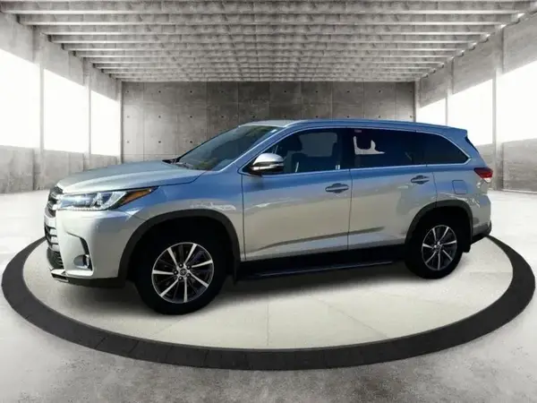 5TDJZRFH4KS615176 2019 TOYOTA HIGHLANDER - Image 1